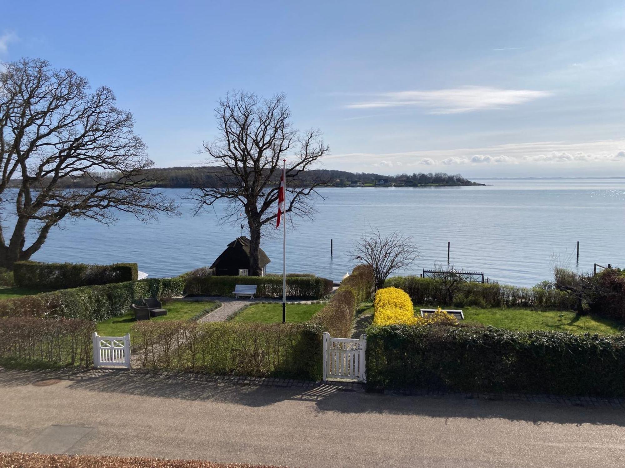 Troense Bed And Breakfast By The Sea Svendborg Exterior photo